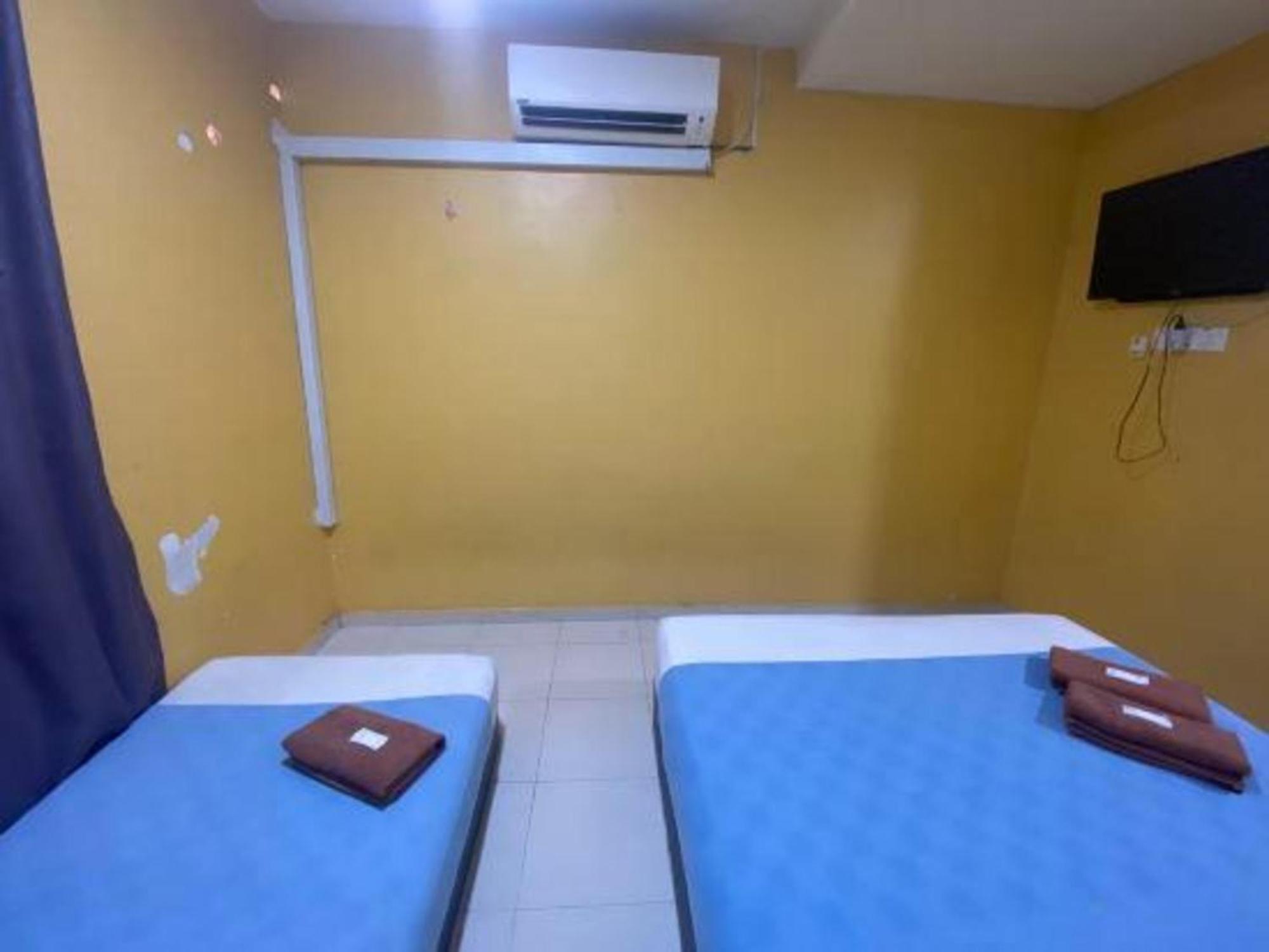Oyo 91065 Hotel De Anjung Muadzam Shah Ngoại thất bức ảnh