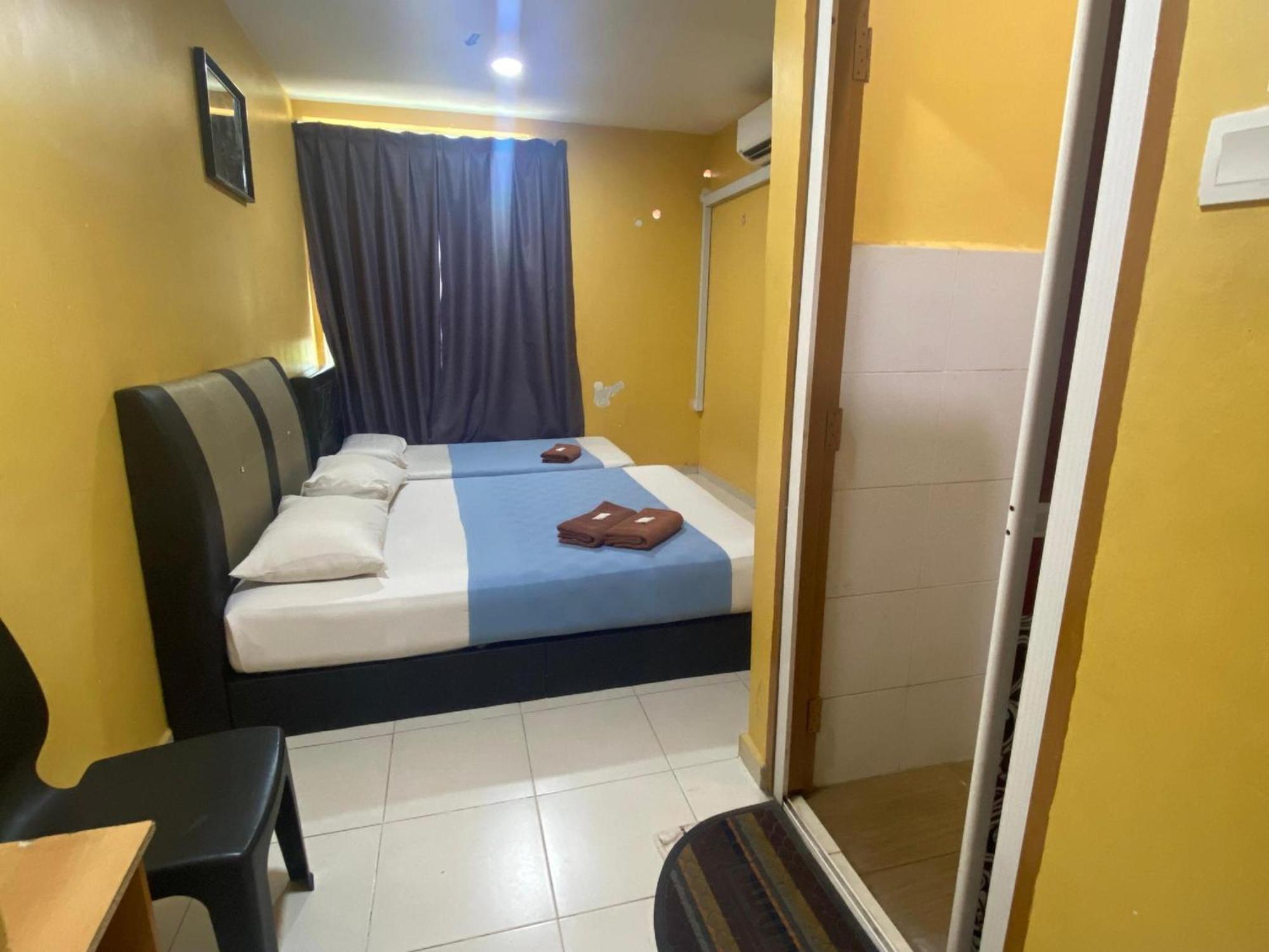 Oyo 91065 Hotel De Anjung Muadzam Shah Ngoại thất bức ảnh