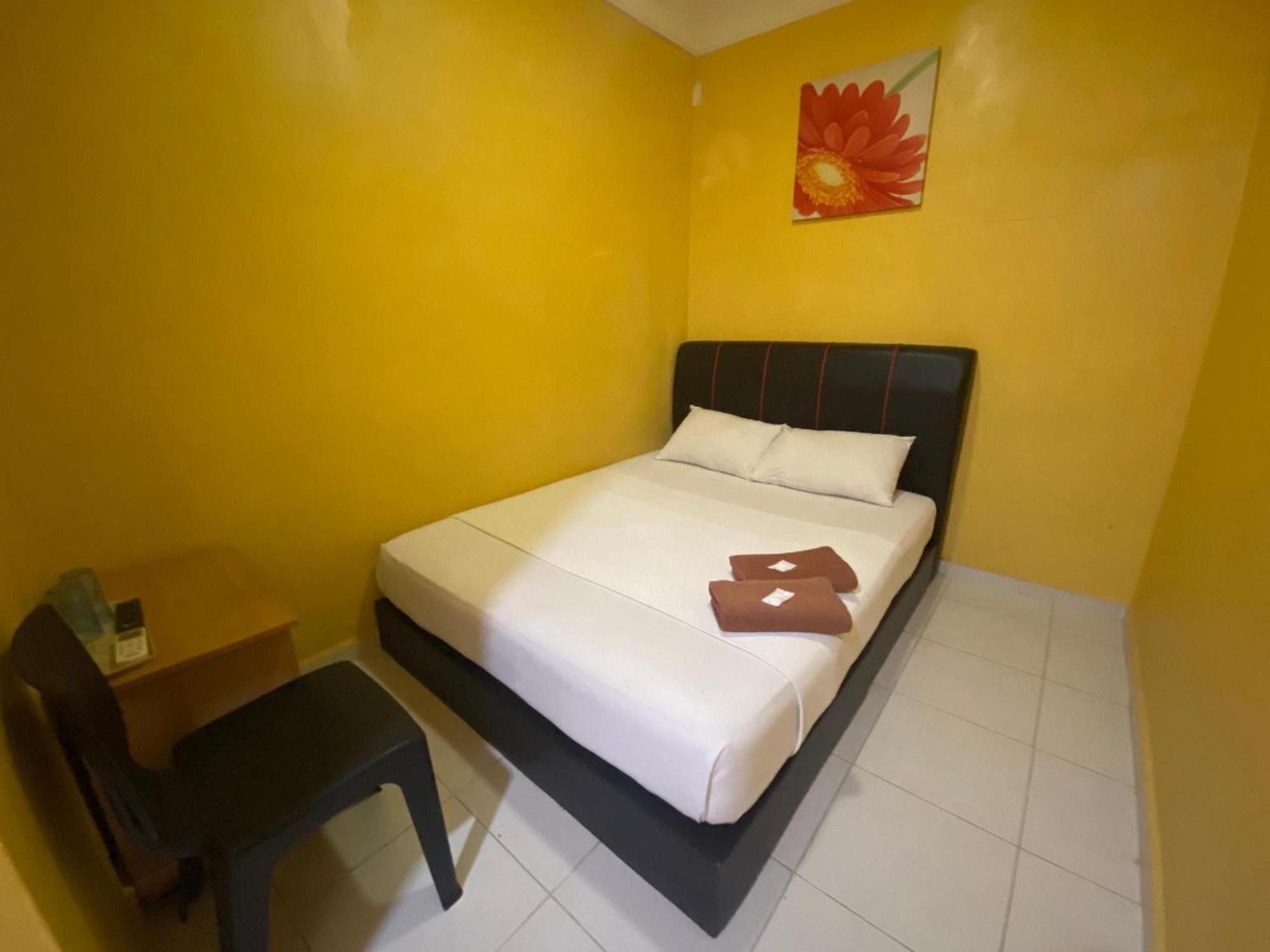Oyo 91065 Hotel De Anjung Muadzam Shah Ngoại thất bức ảnh