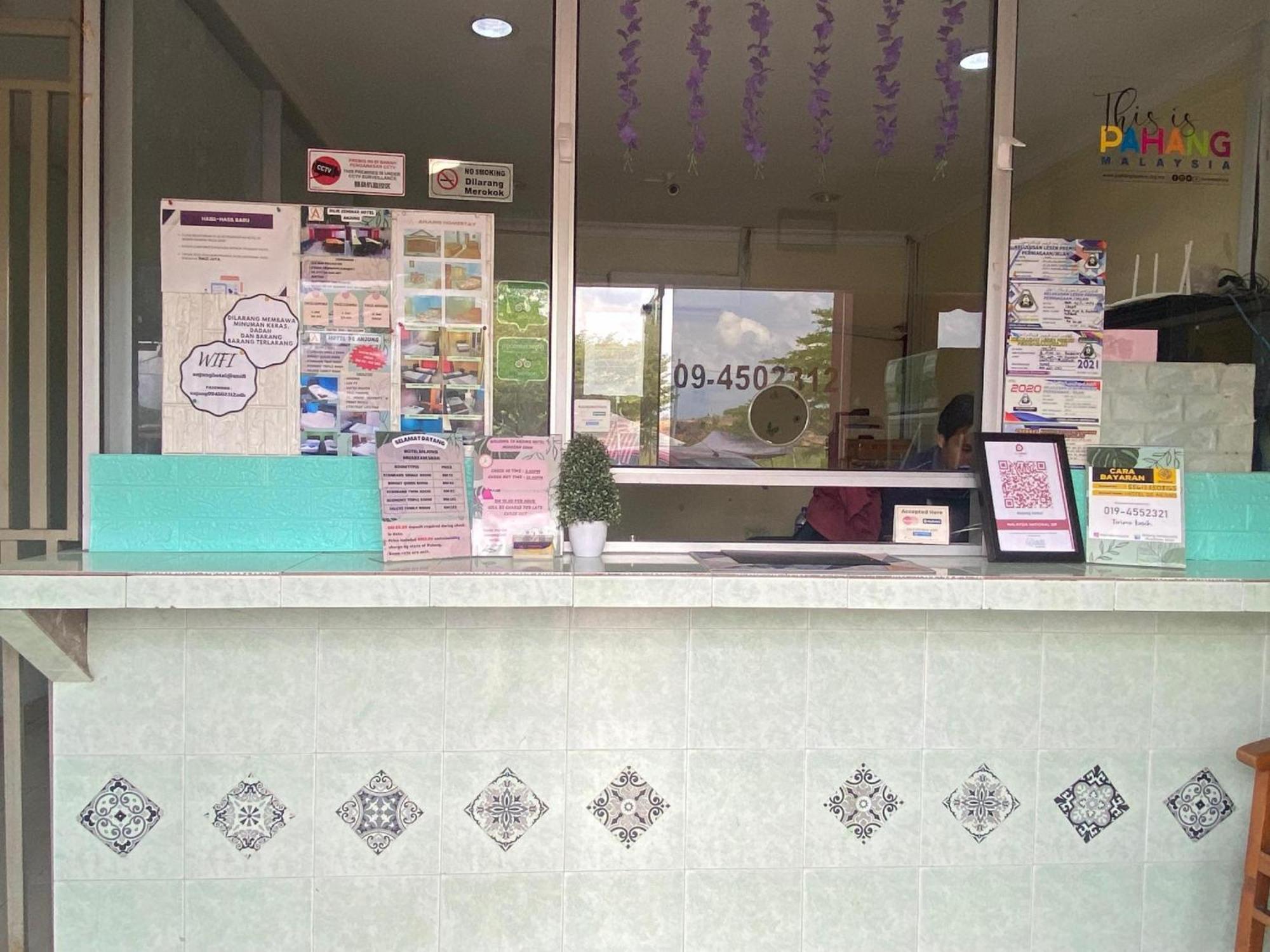 Oyo 91065 Hotel De Anjung Muadzam Shah Ngoại thất bức ảnh